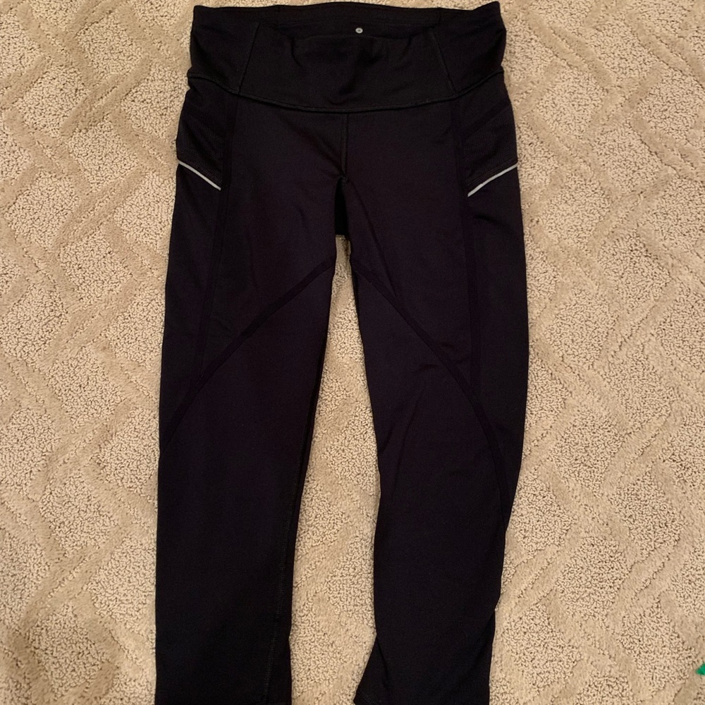 Black Athleta Crop Leggings